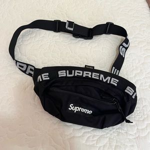 Supreme bag limited edition Fanny pack